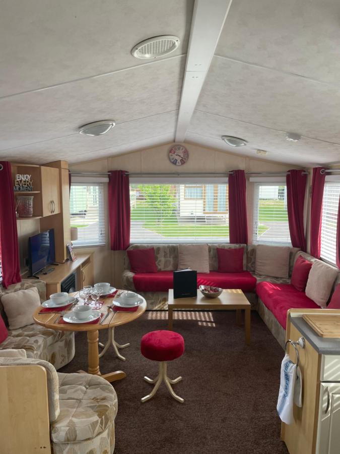 Calypso Hot Tub Breaks Tattershall Lakes Pet Friendly Buitenkant foto